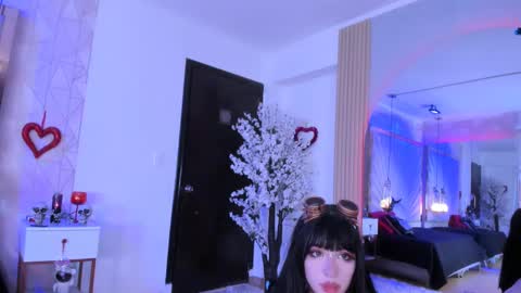 Snapshot of zephirah_abney chatting on February 20, 2:13 pm    online show from February 20, 2:13 pm
