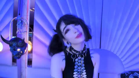 Snapshot of zephirah_abney chatting on February 11, 1:41 pm    online show from February 11, 1:41 pm