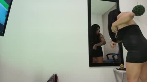 Snapshot of zhamira_21 chatting on January 17, 3:34 am ZHAMIRA ANDRES online show from January 17, 3:34 am