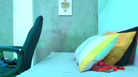 Snapshot of zhamira_21 chatting on January 12, 4:00 am ZHAMIRA ANDRES online show from January 12, 4:00 am