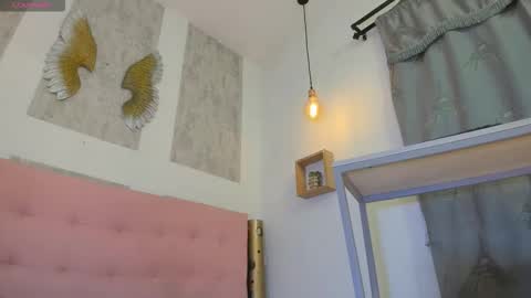 Snapshot of zhamira_21 chatting on October 19, 12:34 am ZHAMIRA ANDRES online show from October 19, 12:34 am