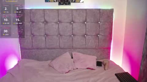 zira_lux online show from July 24, 5:05 am