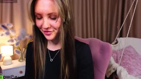 Zlata  Mon Tue Thu Fri Sun Sa GMT 3 0000pm - 0600pm  online show from March 4, 9:16 am