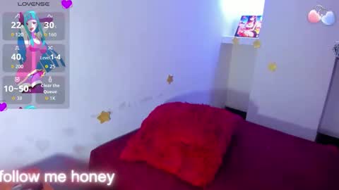 Z O E online show from February 18, 9:03 pm