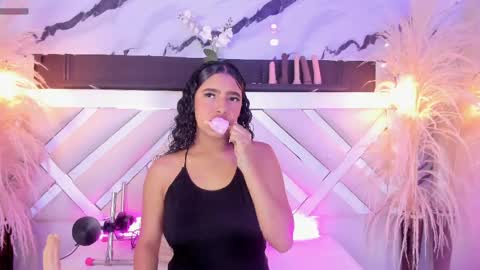 Zoey  online show from April 14, 9:48 pm