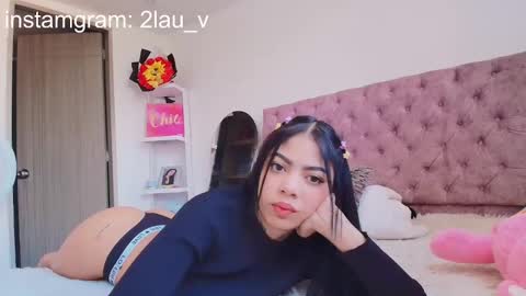 zoe_kravitx_ online show from November 12, 12:14 pm