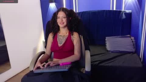 zoe  online show from March 24, 8:41 am