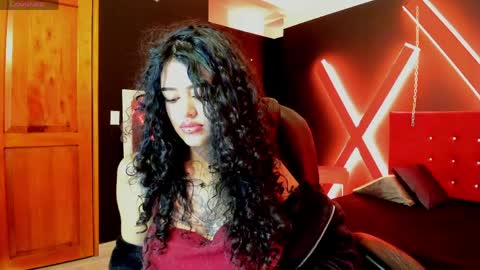 zoe  online show from April 7, 4:47 am