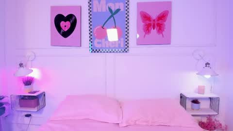 Zoe Lynch online show from April 1, 11:44 am