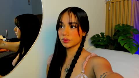 Snapshot of zoe_rivers chatting on December 10, 11:11 am Zoe online show from December 10, 11:11 am