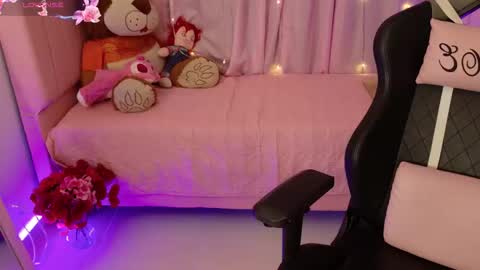 zoe_sullivan_ online show from March 19, 9:35 am