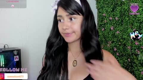 Snapshot of zoe_wattson chatting on January 10, 2:46 am Zoe online show from January 10, 2:46 am