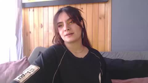 Zoee online show from October 23, 6:58 pm