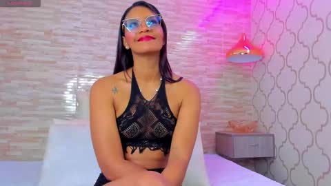 ZoeeSmitth online show from February 6, 12:19 pm