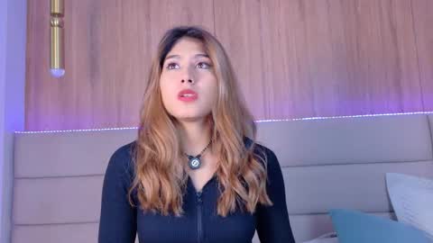 Zoe online show from March 1, 1:55 pm