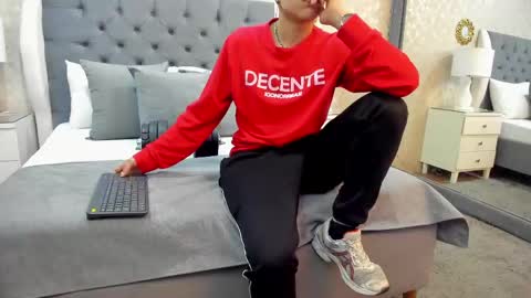 Snapshot of zoekrug chatting on September 18, 12:37 pm Zoe Krug online show from September 18, 12:37 pm
