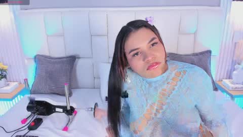 Zoe online show from April 8, 4:14 am