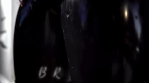 zoevidal_ online show from November 28, 12:08 pm