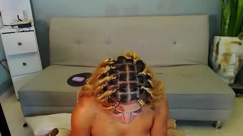 zoey fox  online show from October 7, 3:00 am