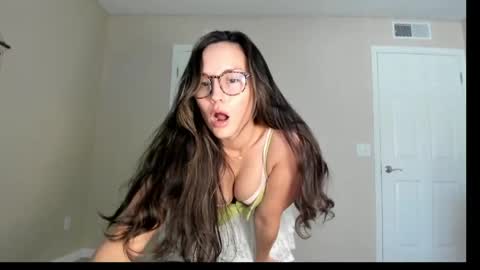 Zoie online show from March 17, 8:57 pm