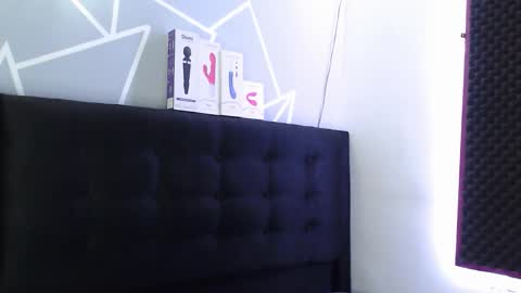 zpzphot online show from October 22, 10:26 pm