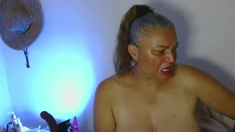 Zyra Vex online show from April 16, 9:39 pm