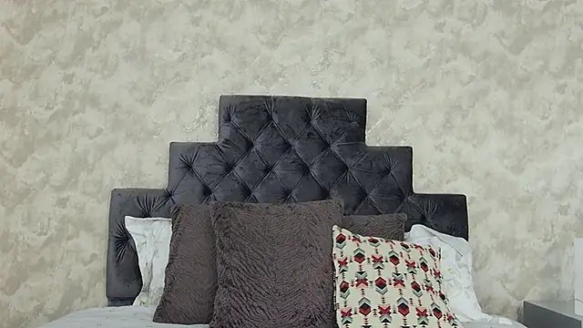 elizabeth coleman online show from March 12, 8:55 pm