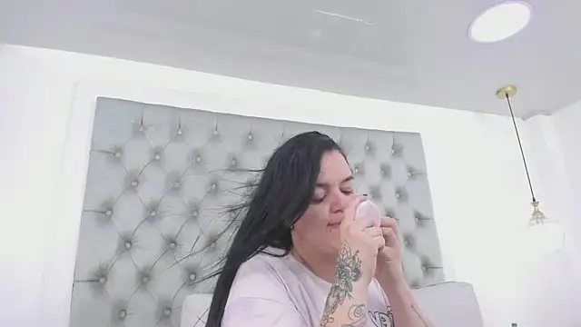 anette cooper online show from March 18, 3:44 am