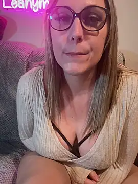 Leanymphoo online show from January 6, 9:29 pm