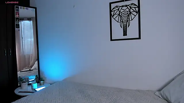 emilybae  online show from October 23, 10:27 pm