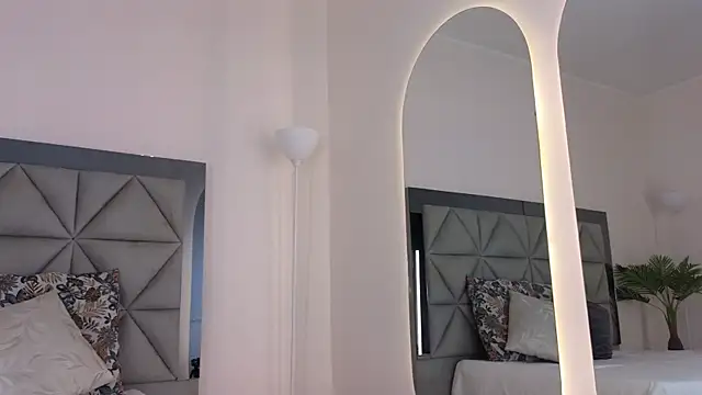 kylie reyes online show from November 19, 8:09 pm