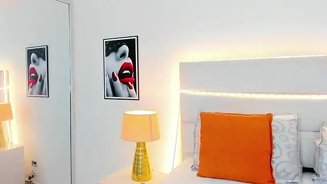 TaylorEvanss online show from March 2, 7:20 pm