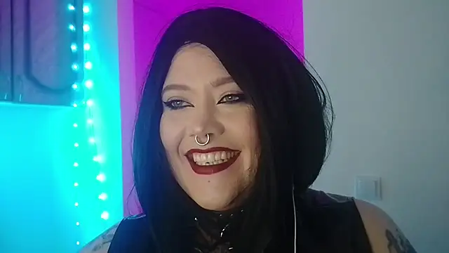 Snapshot of wickedxqueen chatting on October 20, 10:02 pm wickedxqueen online show from October 20, 10:02 pm