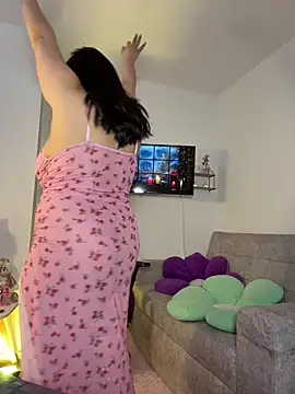 tati reyess online show from December 2, 12:40 pm