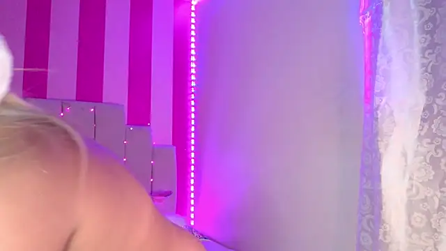 AliiceBrown  online show from December 18, 5:34 am