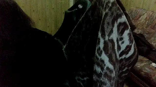 calliemaggotbone online show from December 2, 9:44 am