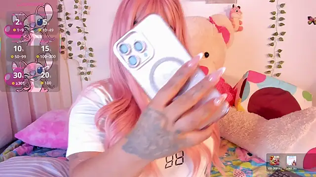 Emily restrepo online show from April 8, 5:42 am