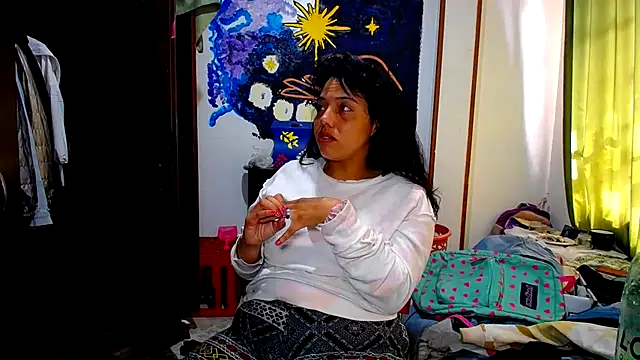 AmaraRoberts420 online show from June 14, 3:23 pm