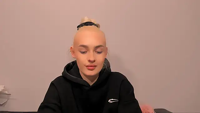 OliviaKisss online show from March 9, 2:09 pm