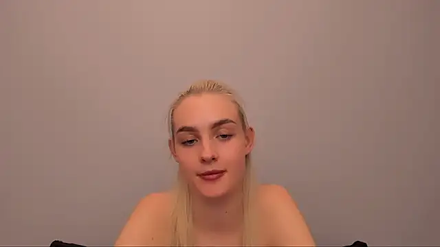 OliviaKisss online show from November 16, 9:59 pm