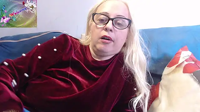 martachatte online show from October 11, 3:37 pm