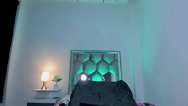 ice grace online show from April 1, 1:41 pm