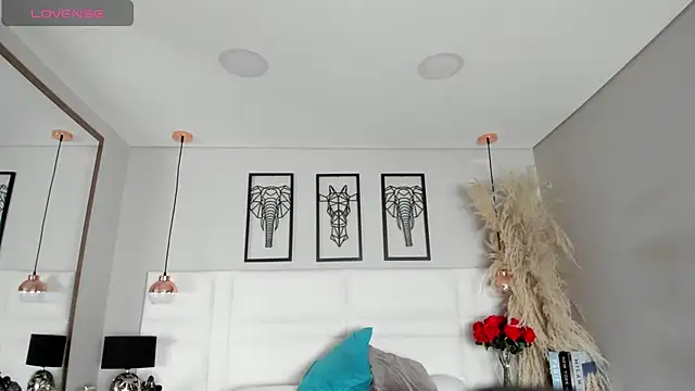 Rebeca jones online show from November 10, 12:22 pm