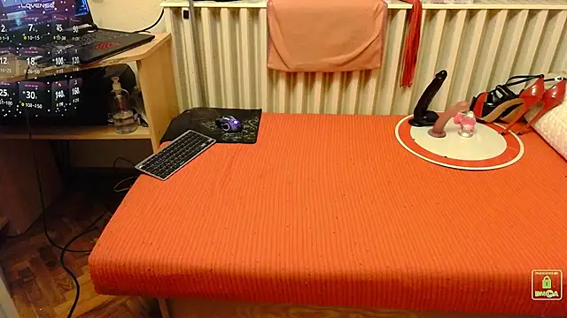 SissyLunaCD online show from November 15, 2:07 pm