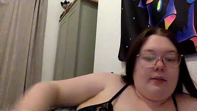 Sexycurvyemilyy online show from February 19, 10:08 pm