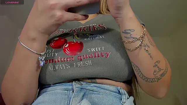 SophiePalmer online show from July 21, 7:47 pm