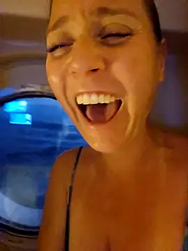 SkyelarSommer online show from February 27, 11:37 pm