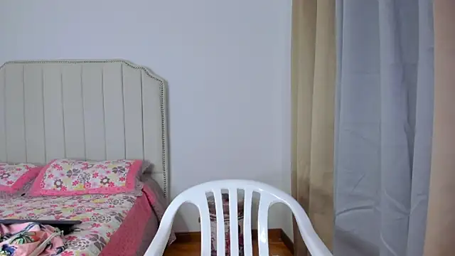 Hanna86 online show from March 6, 1:12 am