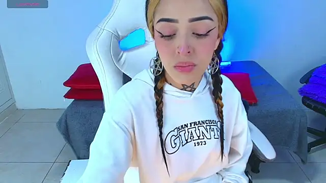 farichell online show from April 19, 10:12 pm