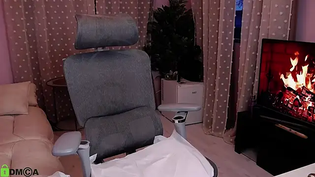 CarrieLoveX online show from February 13, 5:31 am